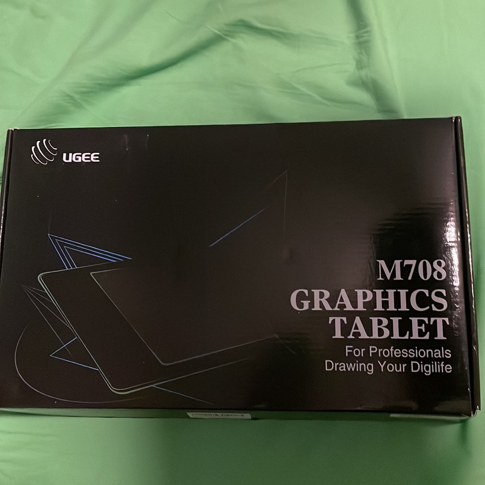 UGEE professional drawing tablet
